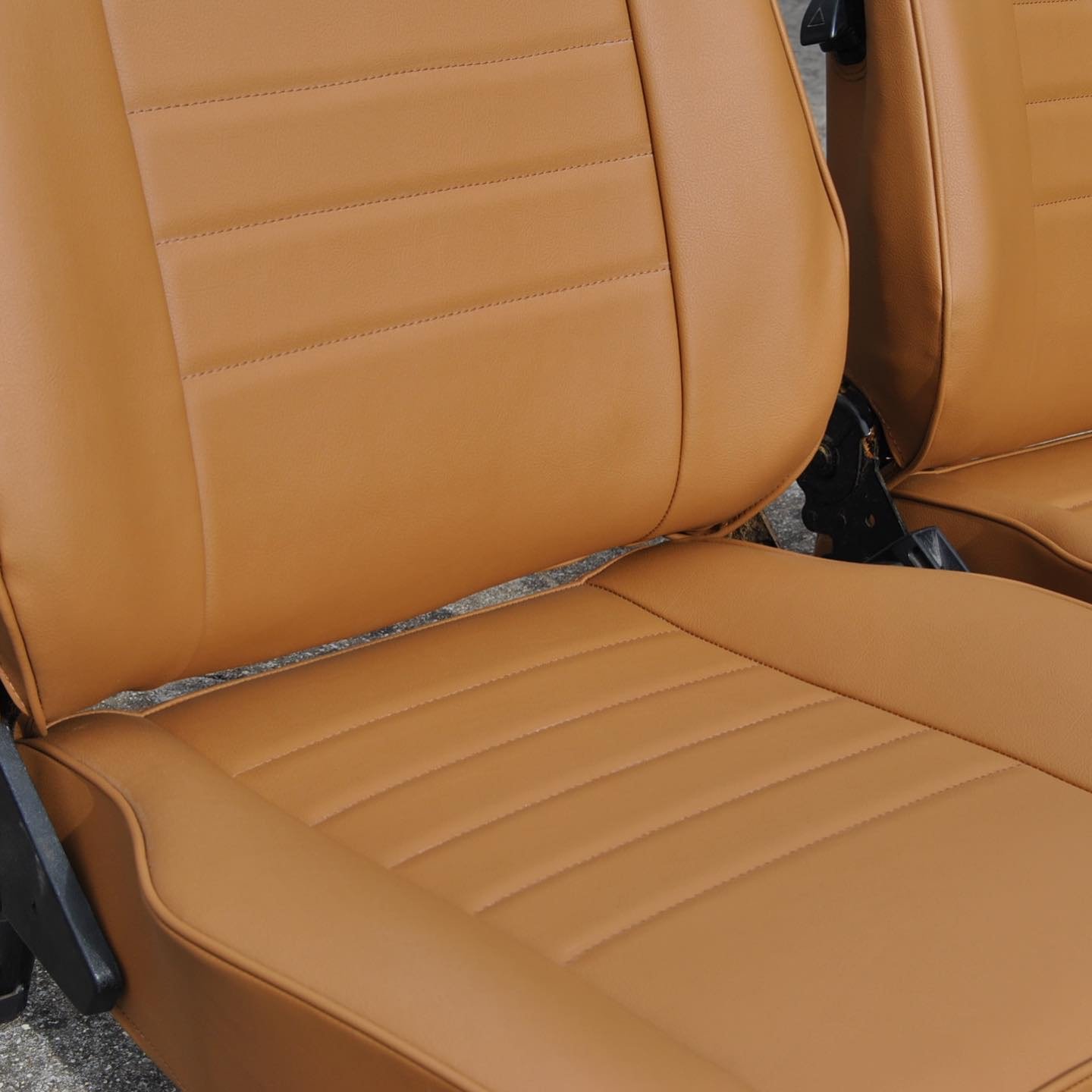 Restauro sedili auto in pelle